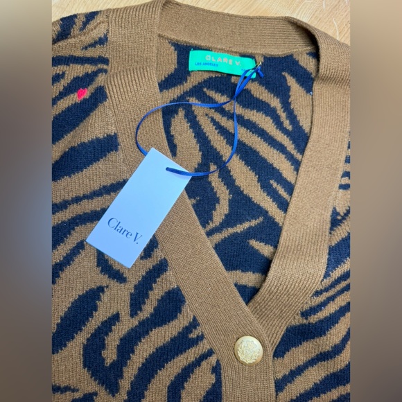 Clare V OSCAR CARDIGAN NWT retail $395
Brown & Black Zebra Merino Wool - Picture 5 of 14